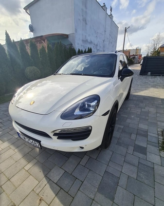 Porsche Cayenne cena 99900 przebieg: 350000, rok produkcji 2011 z Biecz małe 352